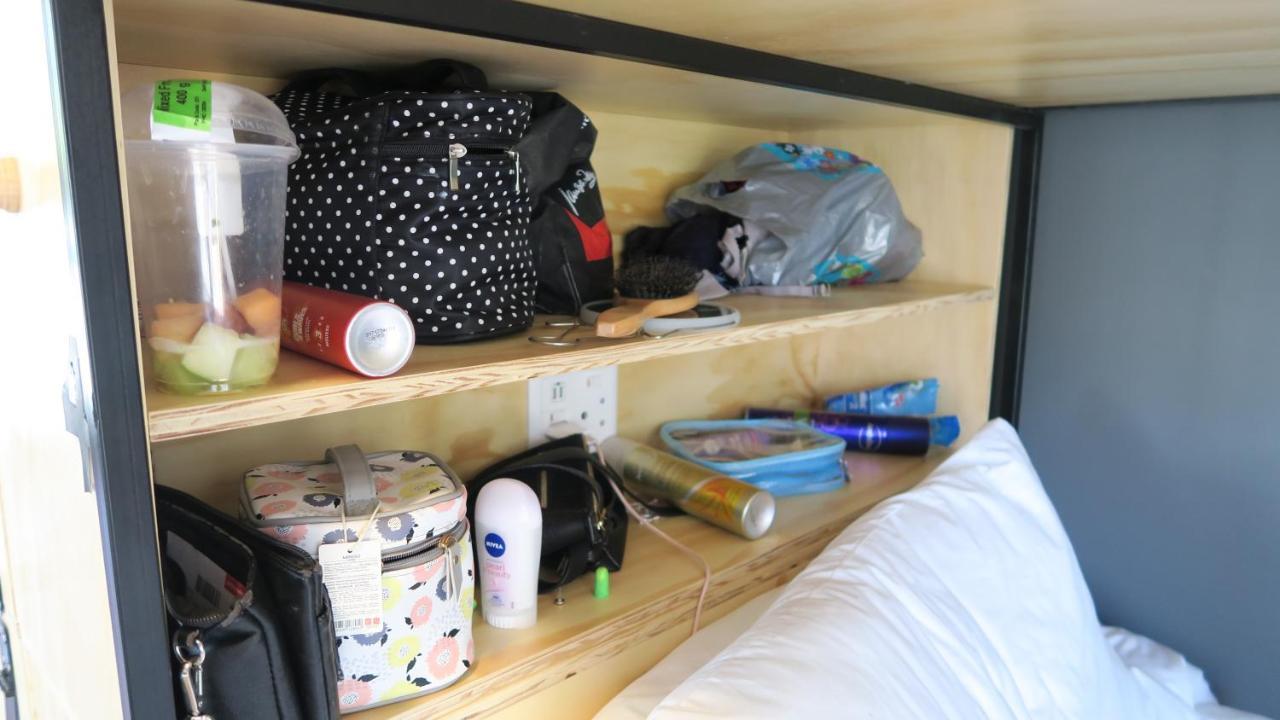 Atlantic Point Backpackers Vandrerhjem Cape Town Eksteriør bilde